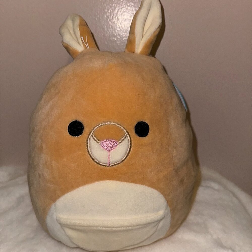 Squishmallow:  8 Inch Keely The Kangaroo